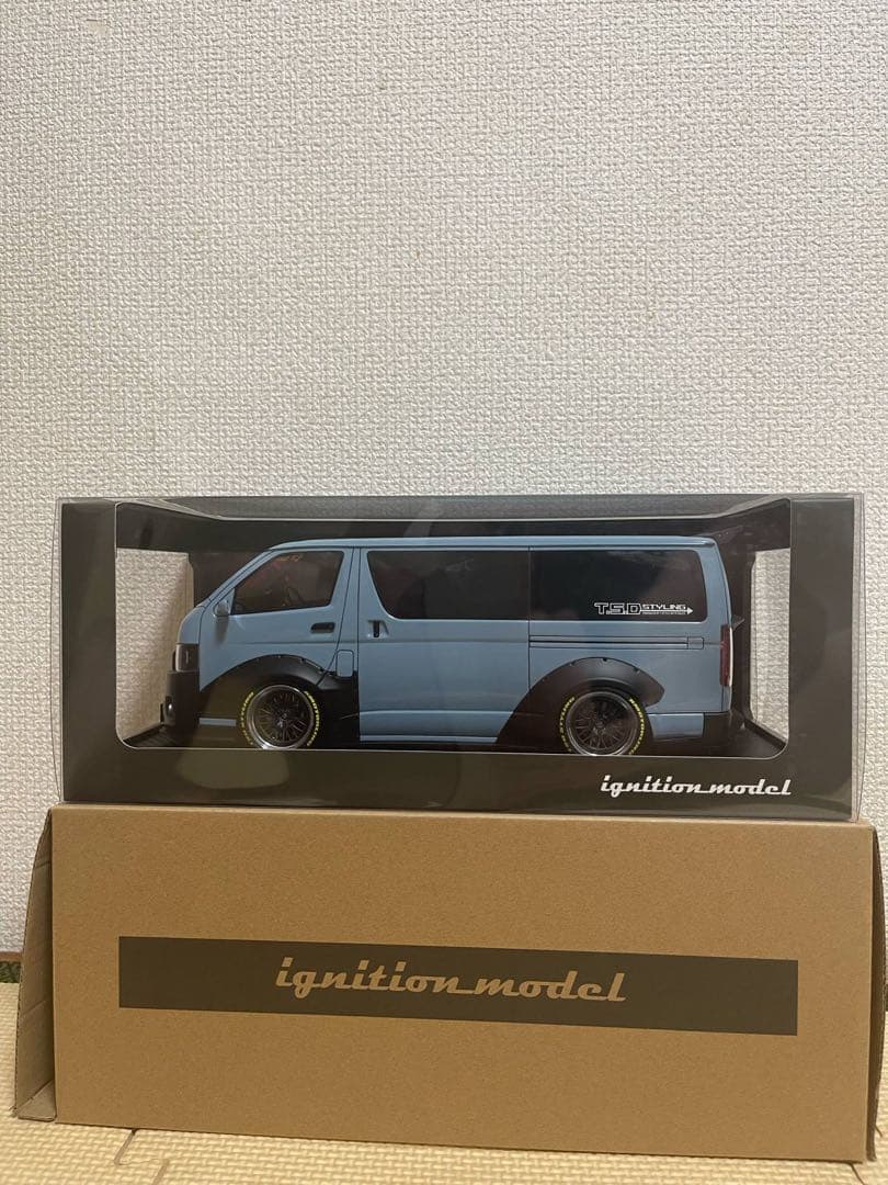 ignition model ミニカー 青