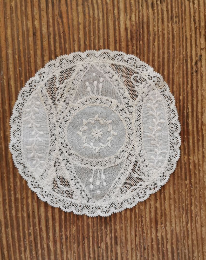 アンティーク ノルマンディーレース 小さなドイリー フランス エンブロイダリー