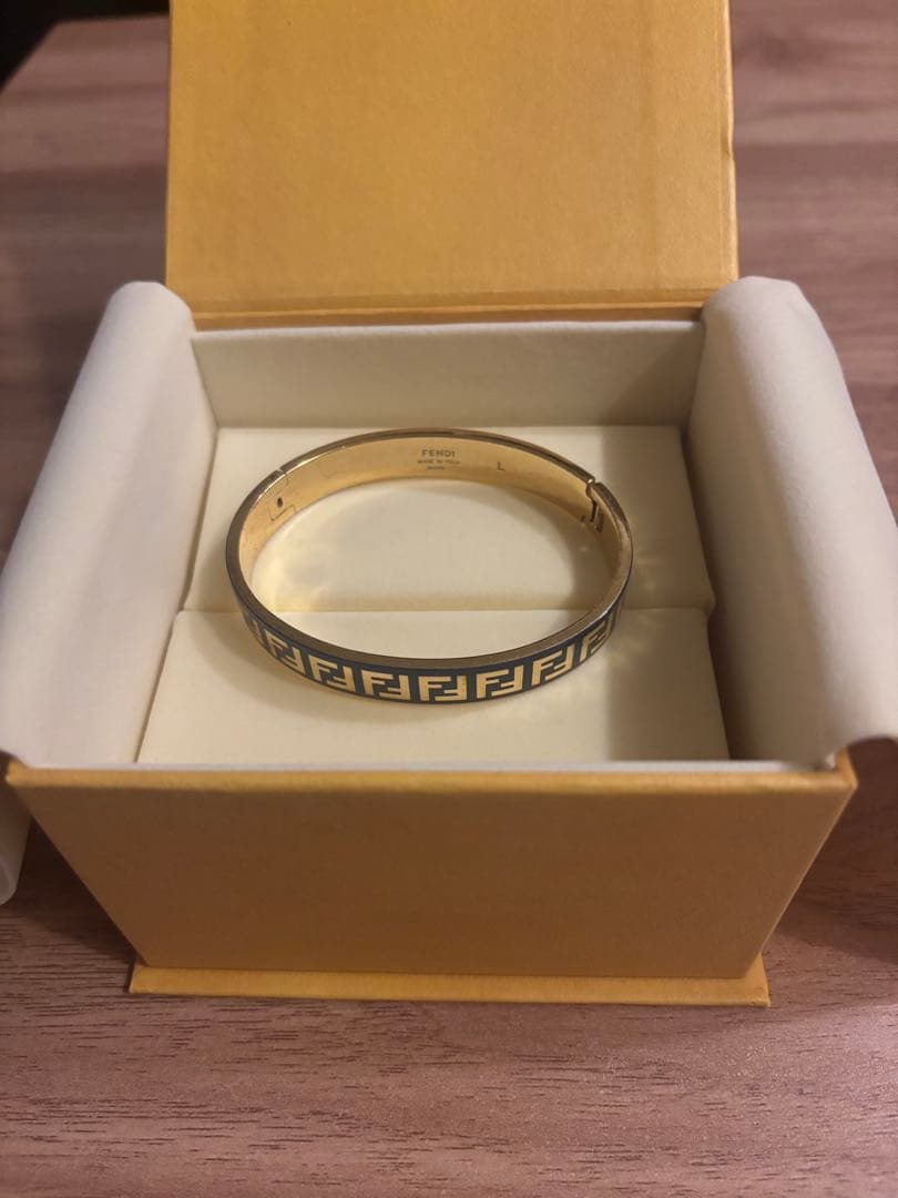 FENDI バングル ブレスレット