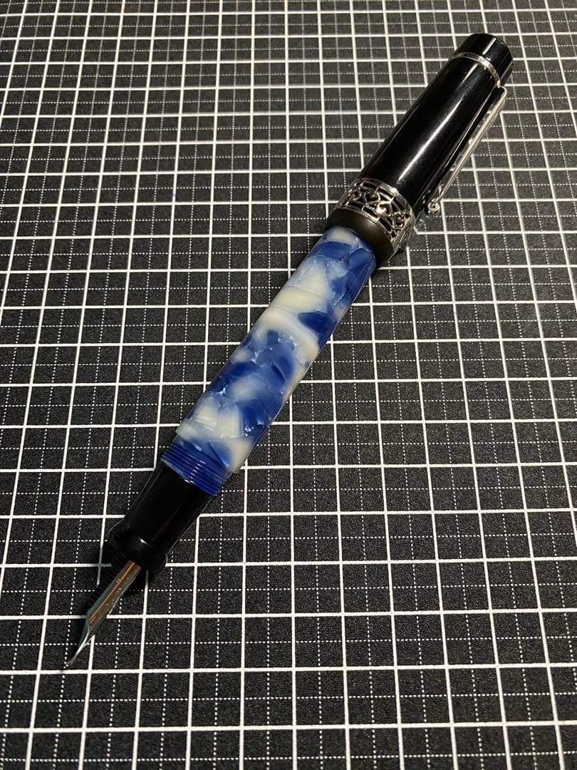 DELTA #365 Millennium Blue-ice 万年筆　字幅M