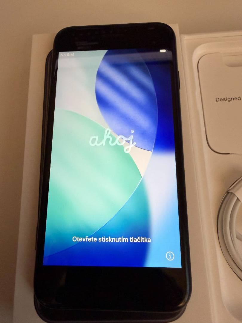 [機能不良あり] Apple iPhone SE (第3世代) 64GB