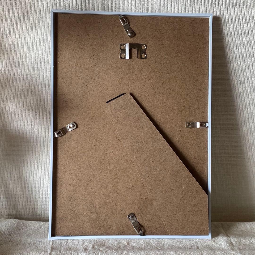 絵画 。手描き【かわいい猫たちが花、ワイン、果物のテーブルを囲んでいる】