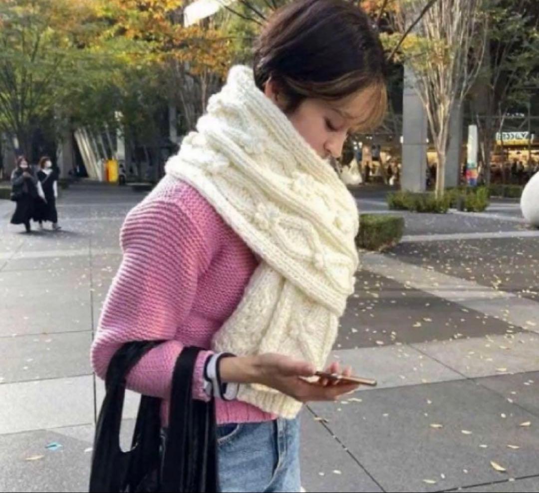 【正規品】Bibiy. フラワーポンポンマフラー　ハンドメイド