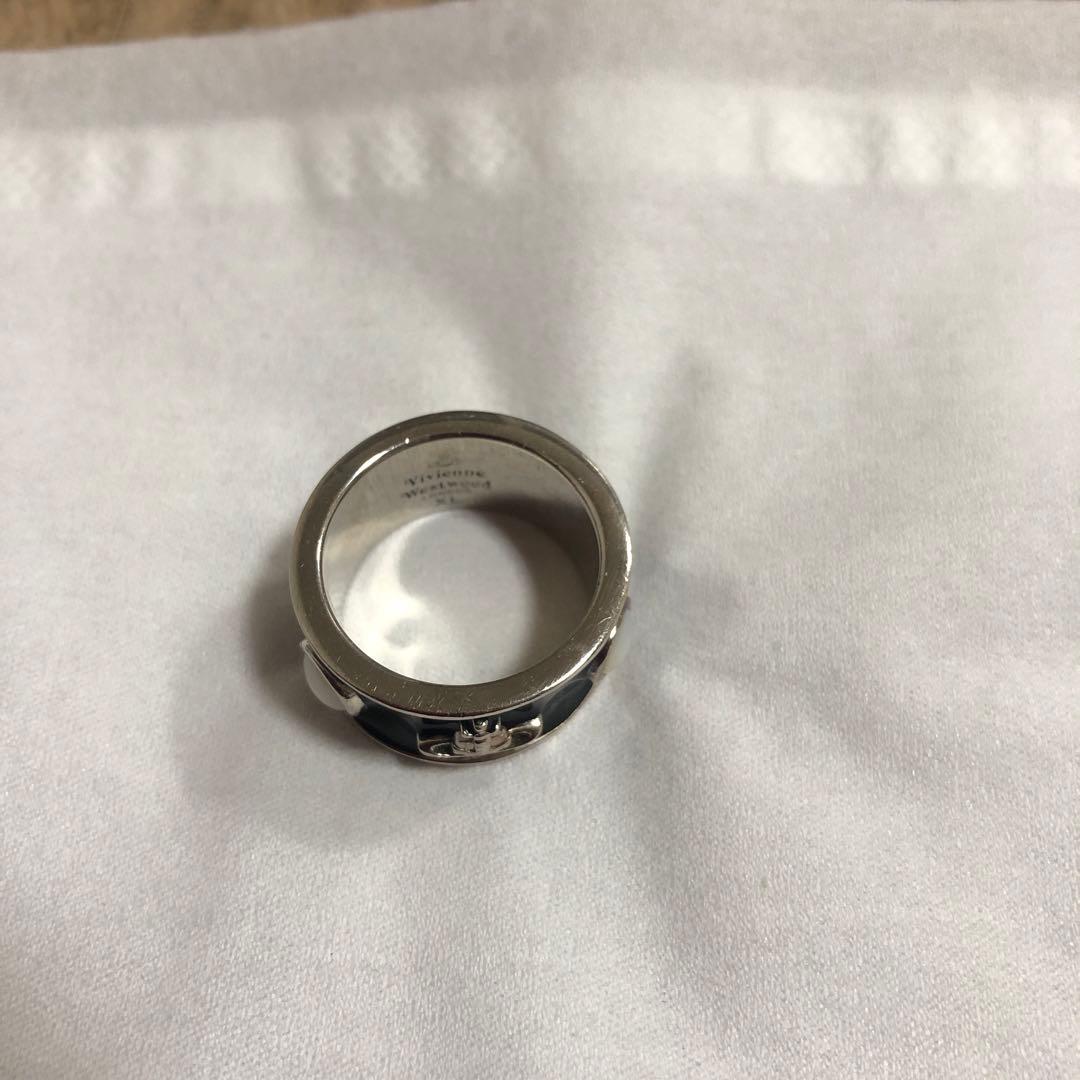 ヴィヴィアン・ウエストウッドのキングリング（オーブ、ブラック、シルバー925製）