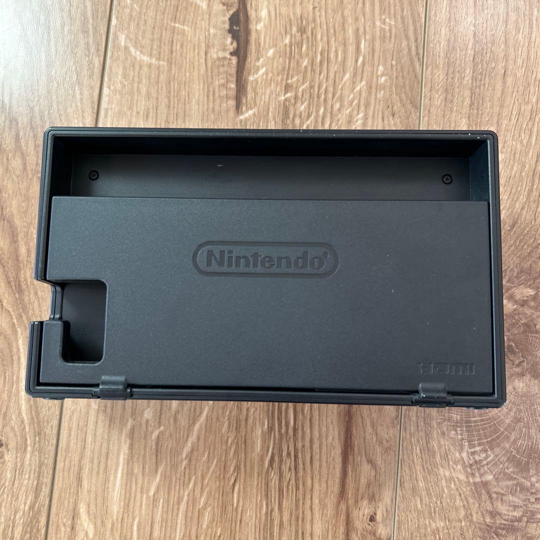 Nintendo Switch本体セット　任天堂　ジョイコン付き