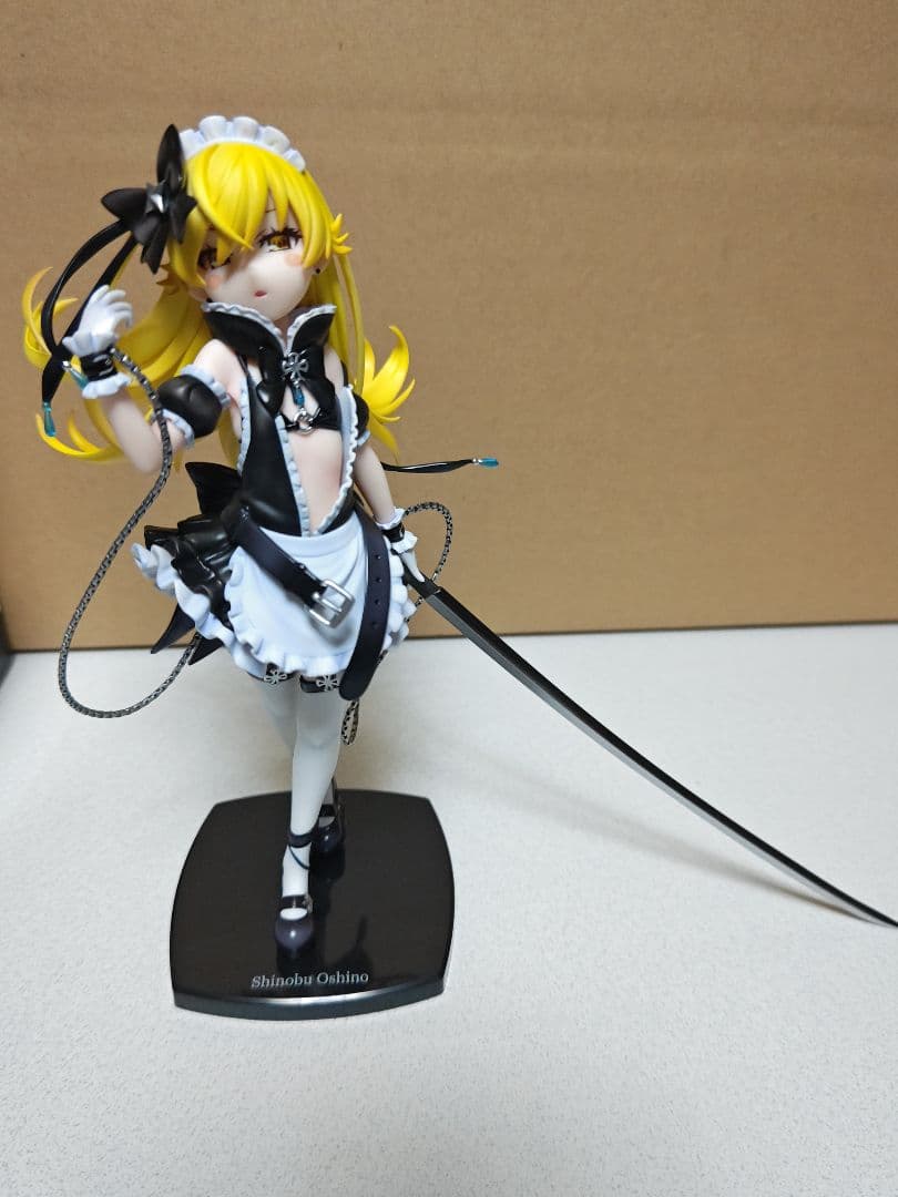 忍野忍　メイド　フィギュア　物語シリーズ