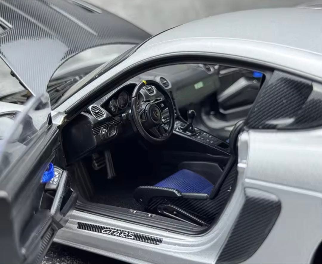 Norev 1/18 2023ポルシェ ケイマン GT4 RSモデルミニカー