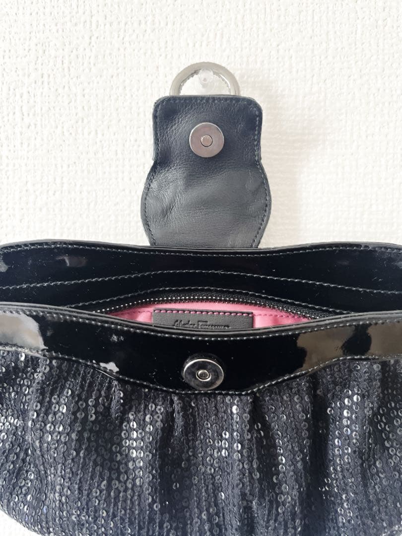 【美品】サルヴァトーレフェラガモ パーティーバッグ スパンコール