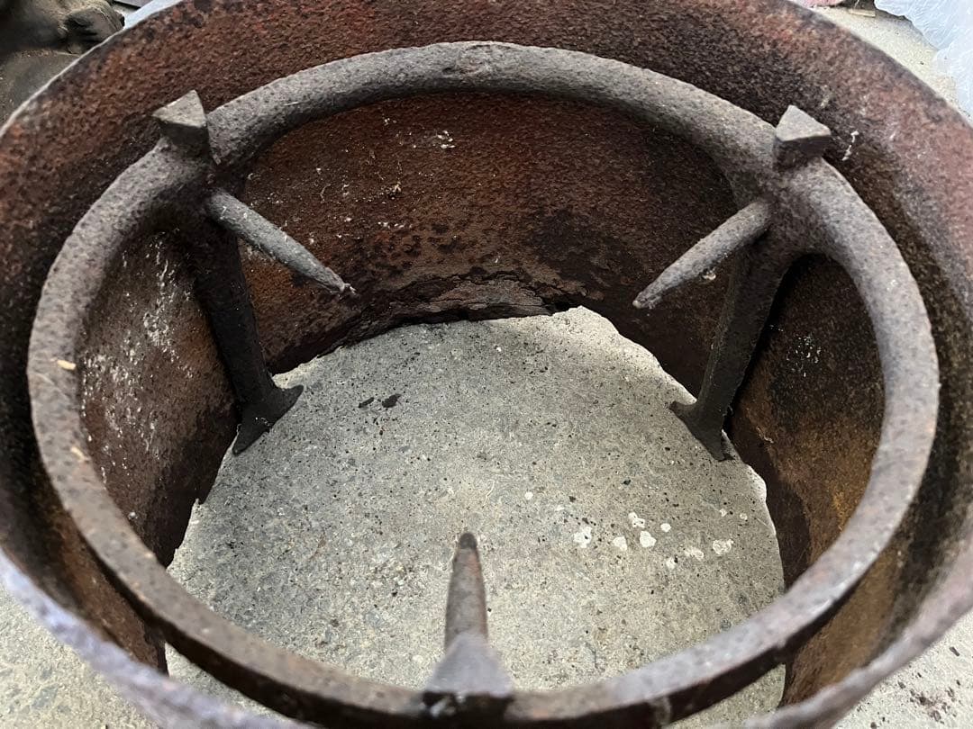 時代物レトロ茶釜セット　 (鋳鉄製　鉄器火鉢)+(茶釜 風炉釜 羽釜 アルミ製)