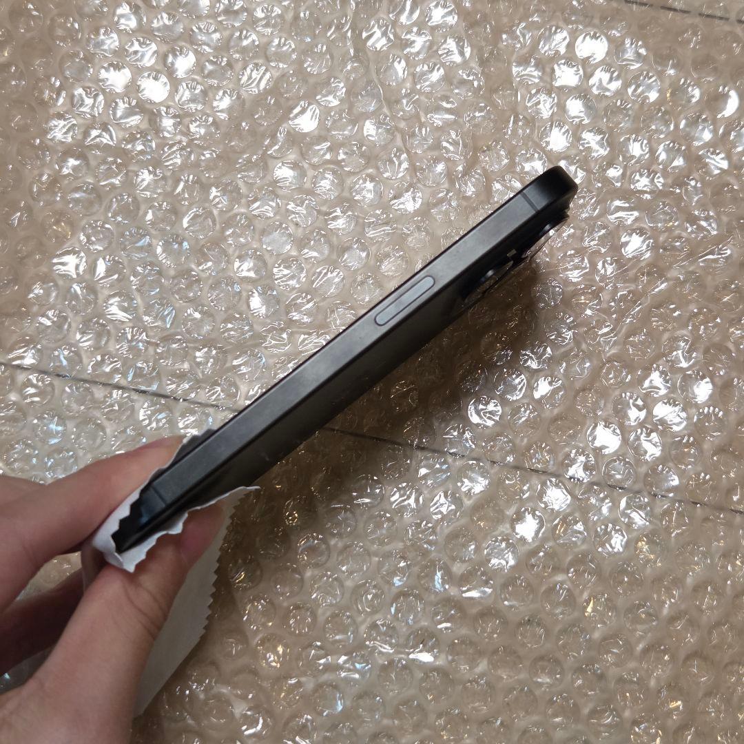 iPhone 15 Pro 256GB ブラックチタニウム