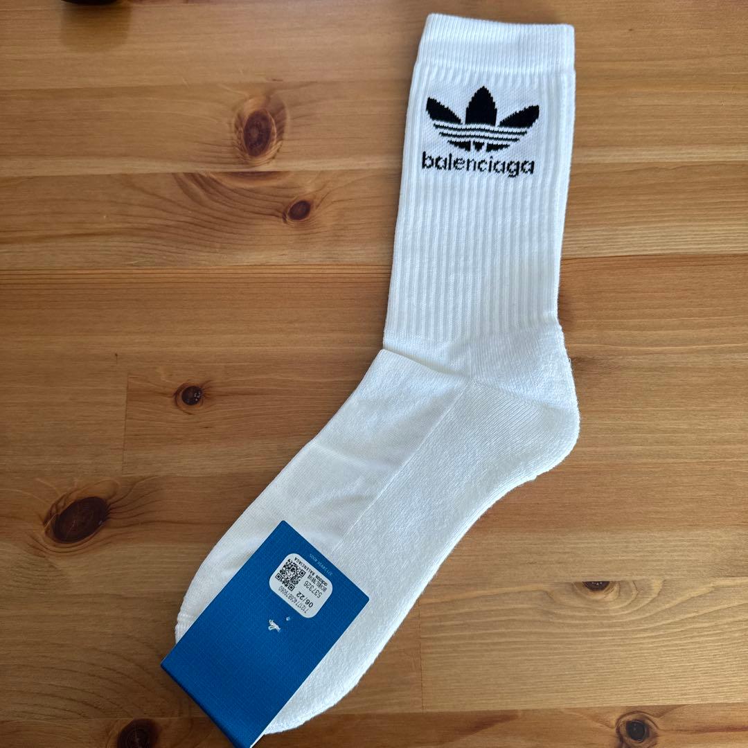最終値下げ！新品　バレンシアガ アディダス コラボ ソックス 靴下　ホワイト　L