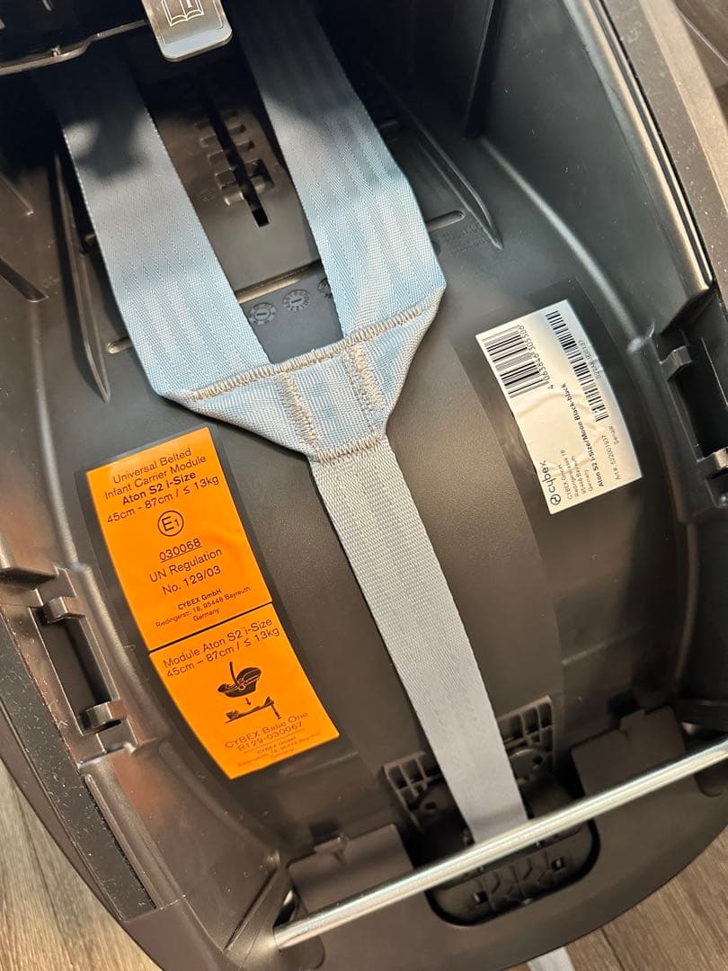 セール！美品cybex エイトン S2 i-size + ベースワン セット