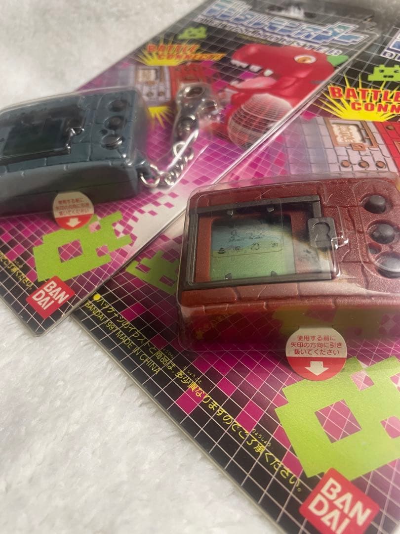 デジタルモンスターver.1 グレー、ブラウン