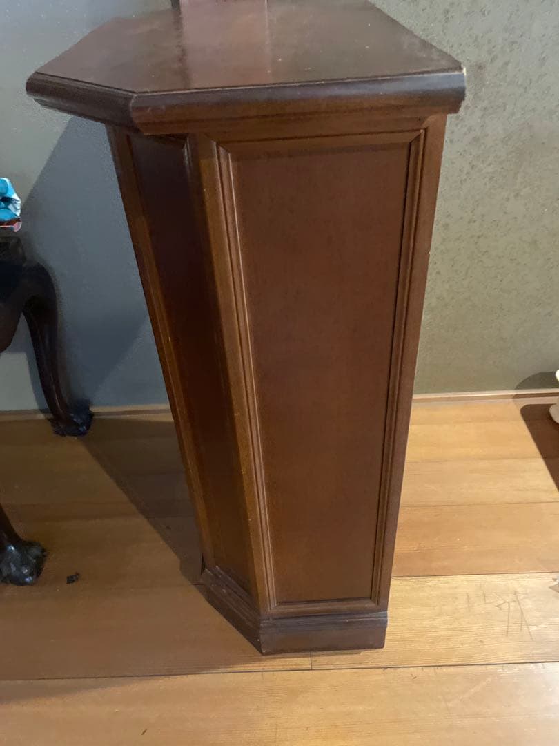 イタリア　象嵌　4段縦型のチェスト　コンソール