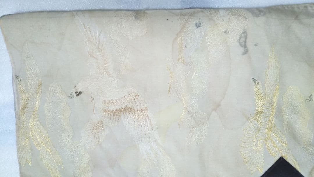 アイヌ衣装!豪華金色刺繍