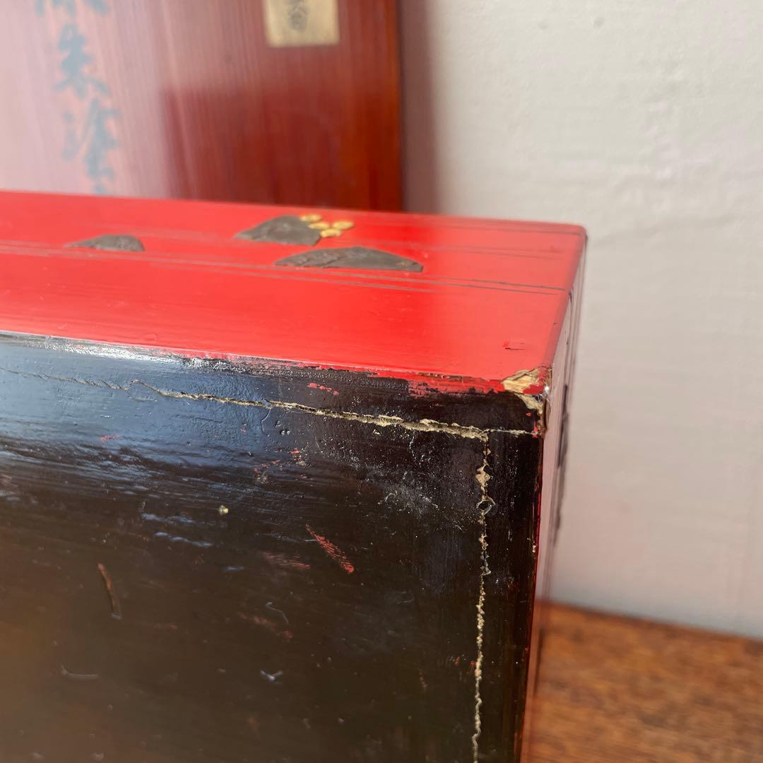 時代物　琉球漆器　重箱　５段　朱塗り　木箱入り　堆錦　東洋骨董　漆器