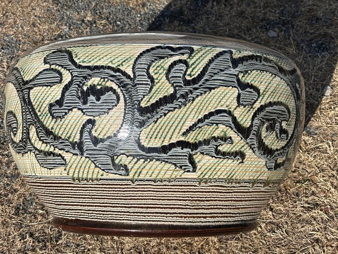 大型火鉢　装飾的な模様の 陶器　昭和初期　昭和レトロ