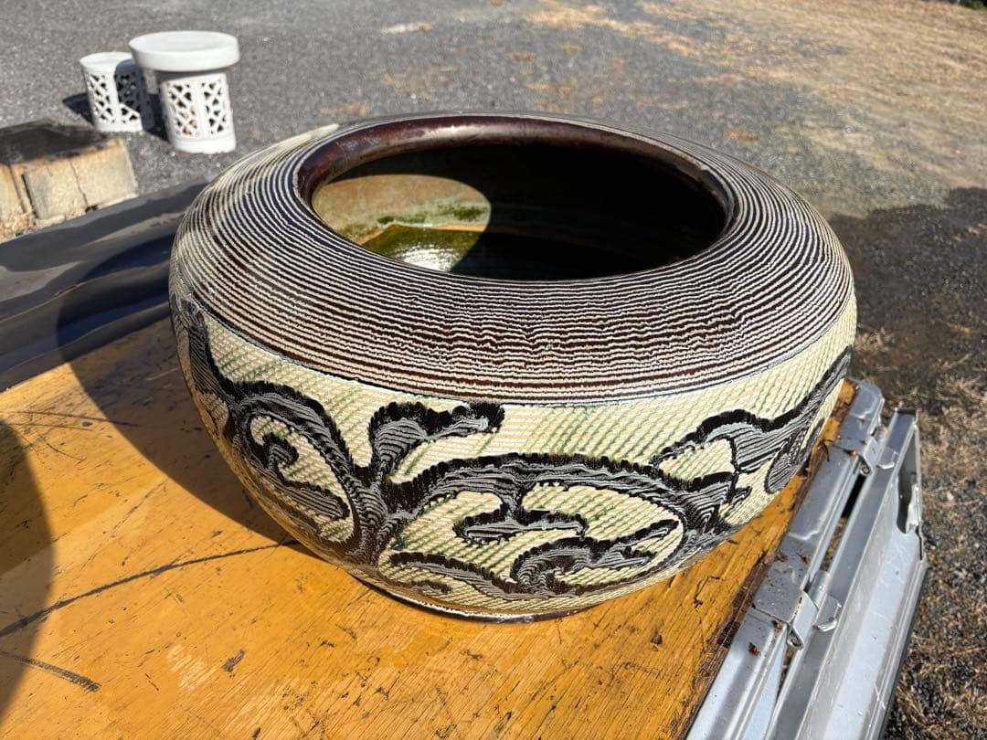 大型火鉢　装飾的な模様の 陶器　昭和初期　昭和レトロ