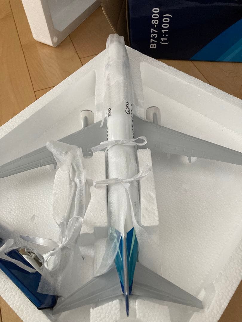 ガルーダ　インドネシア 航空機モデル 1/100スケール B737-800NG