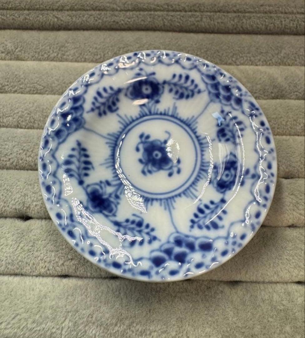 ヴィンテージ ロイヤルコペンハーゲン　小皿3枚。長期保存、美品