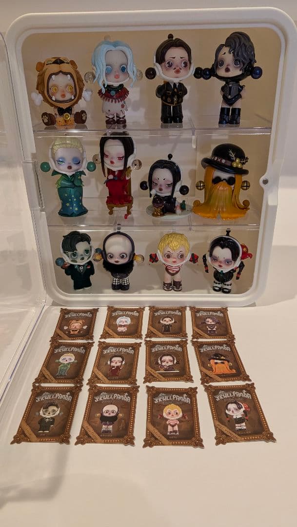 POPMART　SKULLPANFA×ADDAMS FAMILYセット