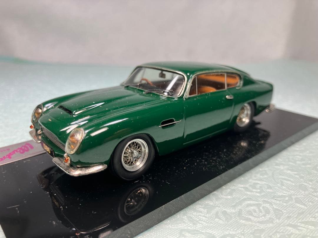 Illustra ホワイトメタル　アストン・マーティン　DB6 グリーン