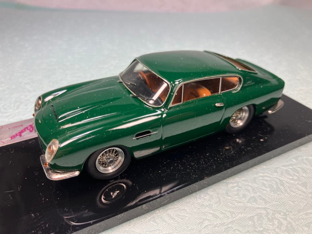 Illustra ホワイトメタル　アストン・マーティン　DB6 グリーン