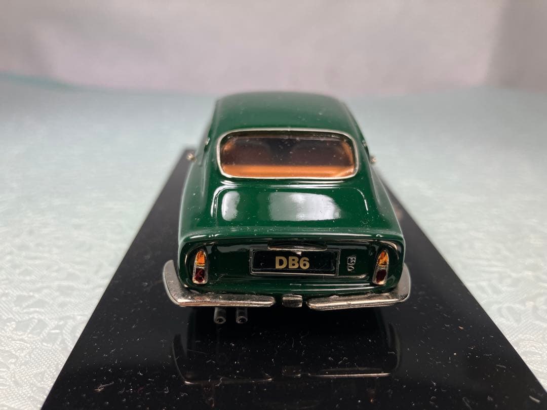 Illustra ホワイトメタル　アストン・マーティン　DB6 グリーン