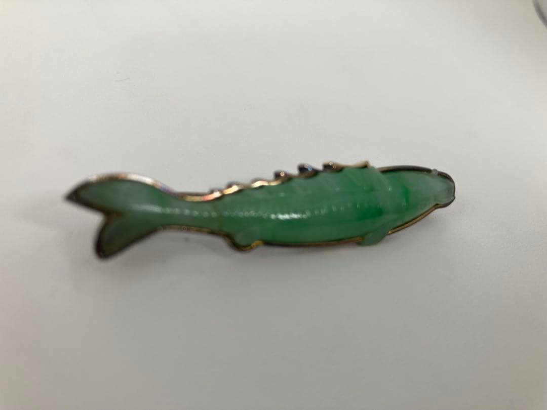 翡翠 珍しい鯉型ブローチ K18 silver刻印 8.19g