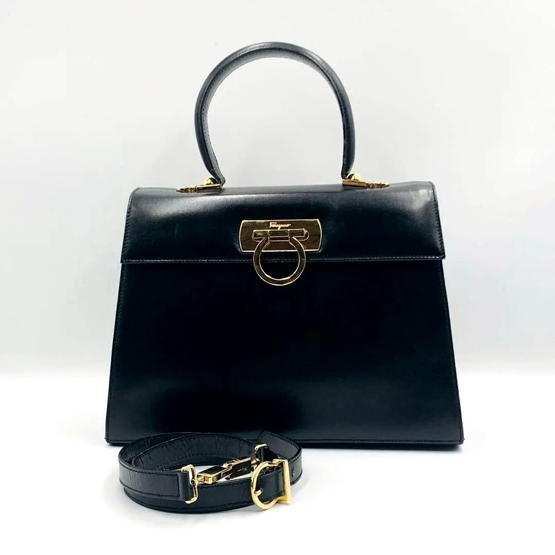 美品✨サルヴァトーレフェラガモ ハンドバッグ ガンチーニ 本革レザー ブラック