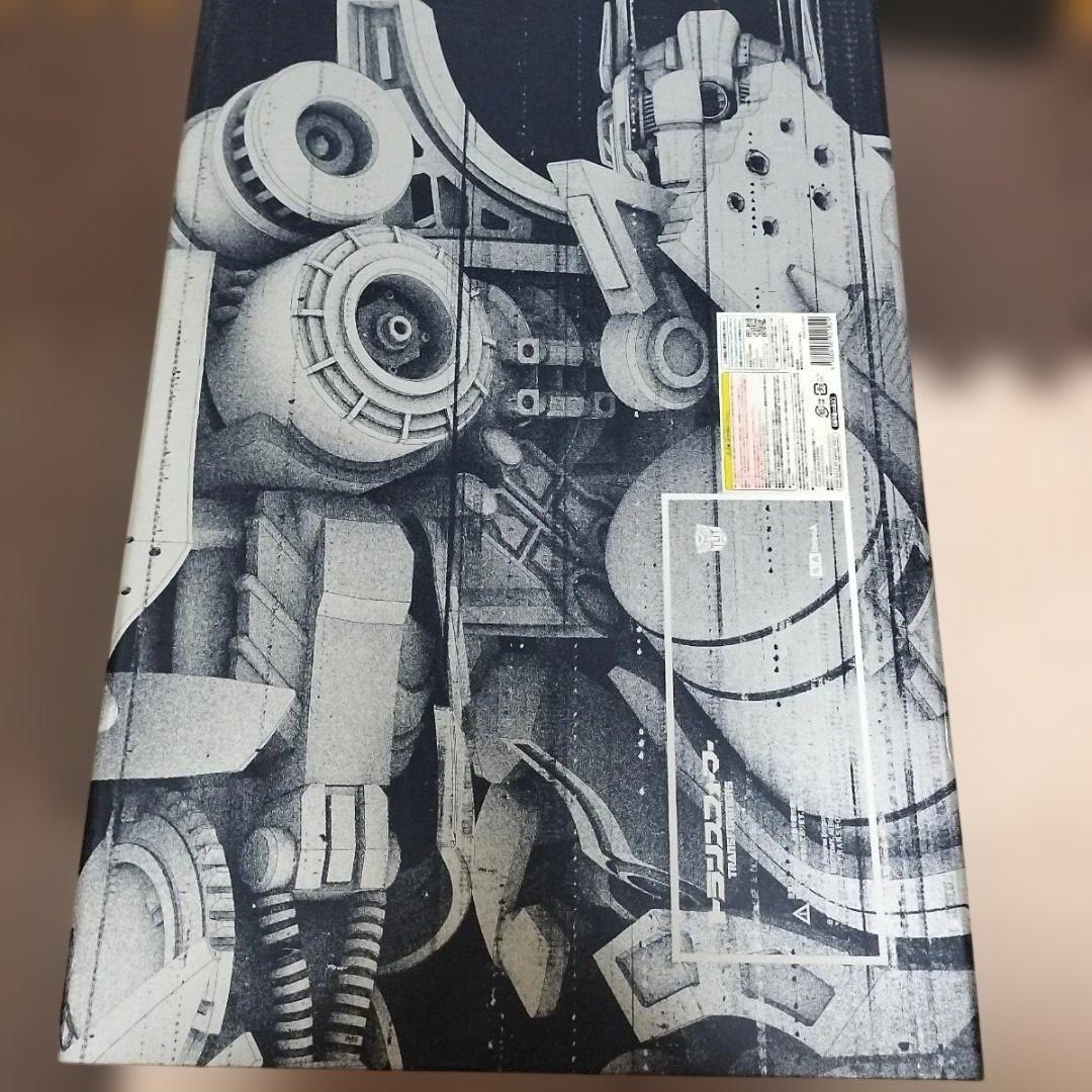 スリーエー　クラシックオプティマスプライム　threeA　トランスフォーマー