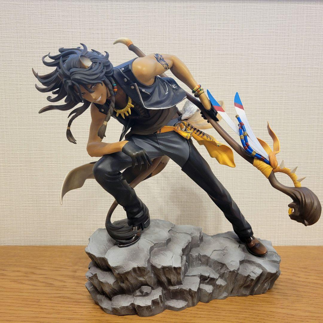 ツイステ レオナ・キングスカラー フィギュア　1/8 アニプレックス