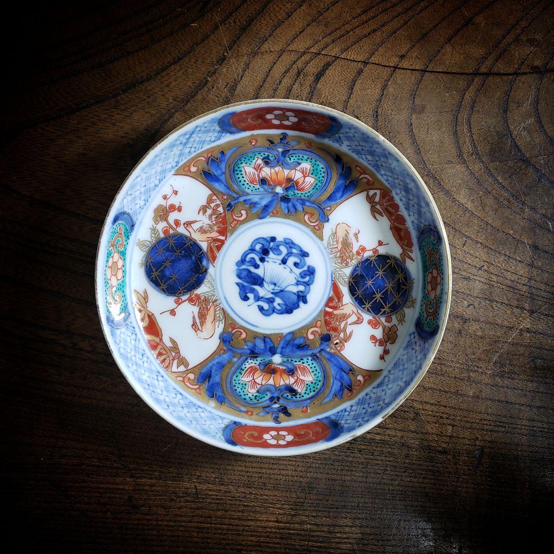 小皿　色絵付　染付　古伊万里　金彩　花唐草　鶴　四方襷文　明治　ロ号　欠け　窯傷