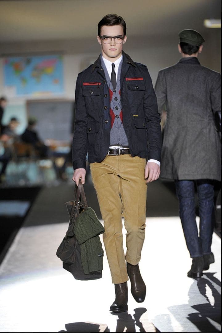 ★DSQUARED2 ベージュ チノパン フリンジ仕上げ 44