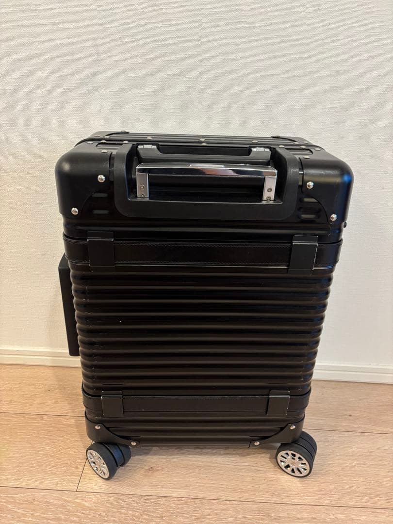 【美品】LANZZO82404 スーツケースViking 33L ブラック