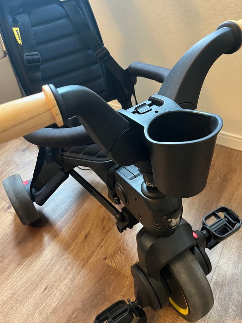 doona. Liki Trike リキトライク　黒　黄色