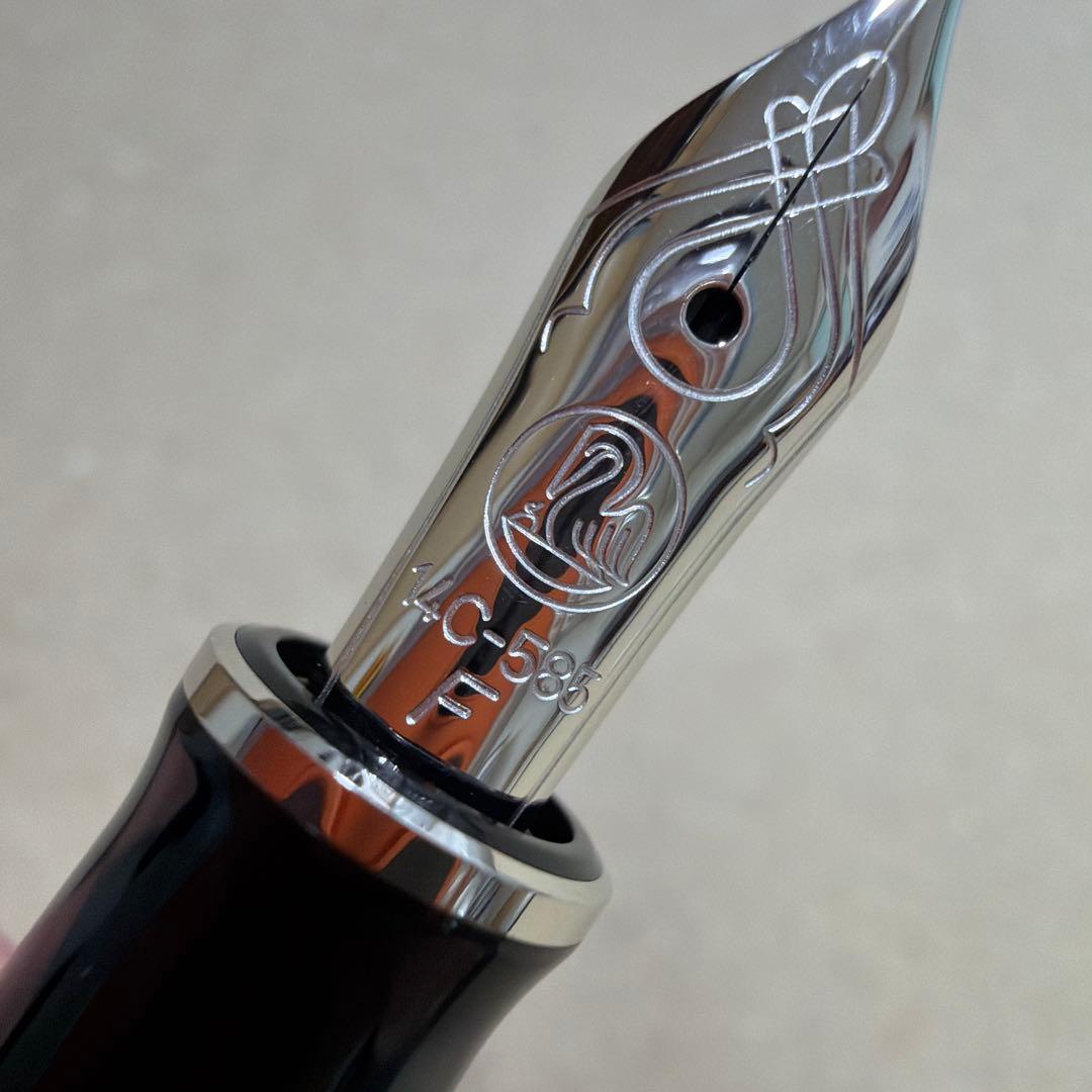 新品 Pelikan ペリカン 万年筆 スーベレーン M405 黒縞 F