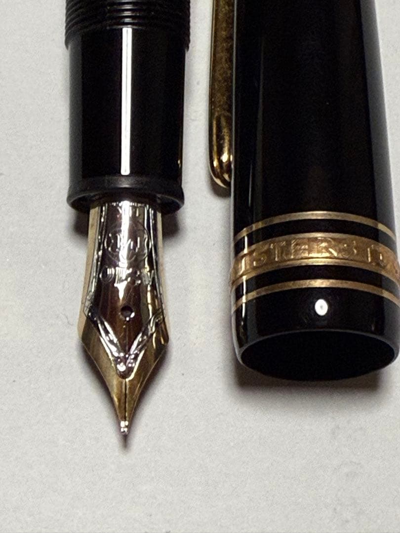 MONTBLANC 万年筆 ケース付　インク２本付きセット