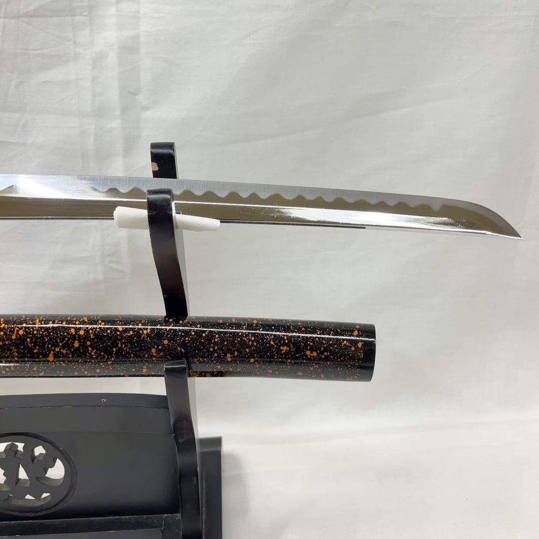 模造刀 二本差し 太刀 脇差 龍鍔 透かし 梨地塗 鞘 互の目 刃紋 高級