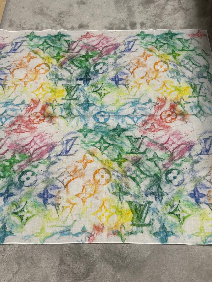 Louis Vuitton シルクバンダナ マルチカラーホログラム