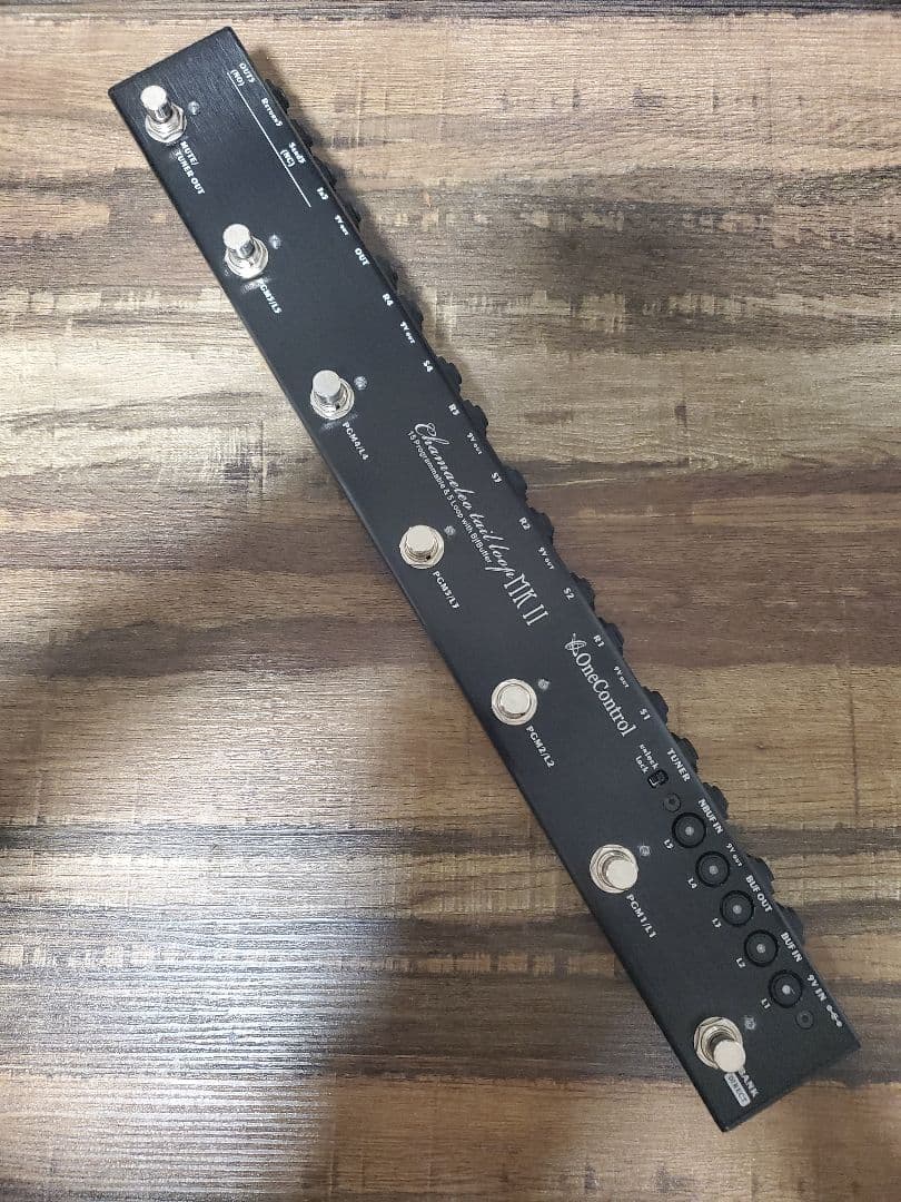 One Control / エフェクタースイッチャー