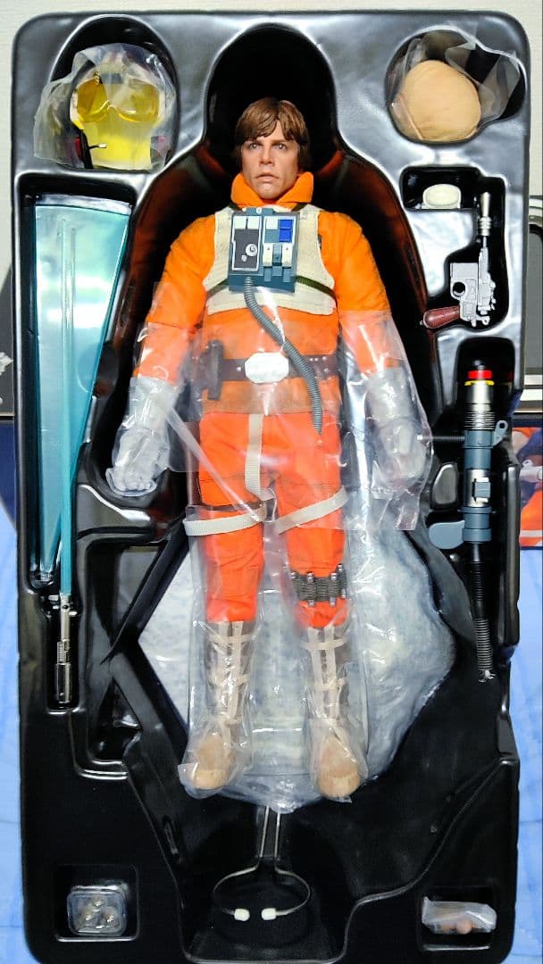 HOTTOYs•STARWARS[ルークスカイウォーカー]レイアヘッド付き!