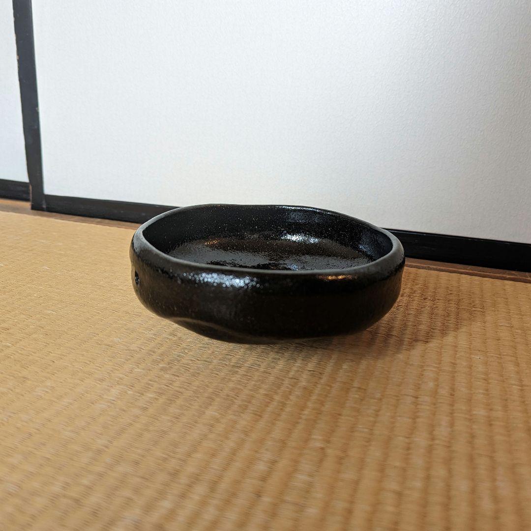 抹茶茶碗　黒楽の馬盥と赤楽の筒茶碗　箱なし