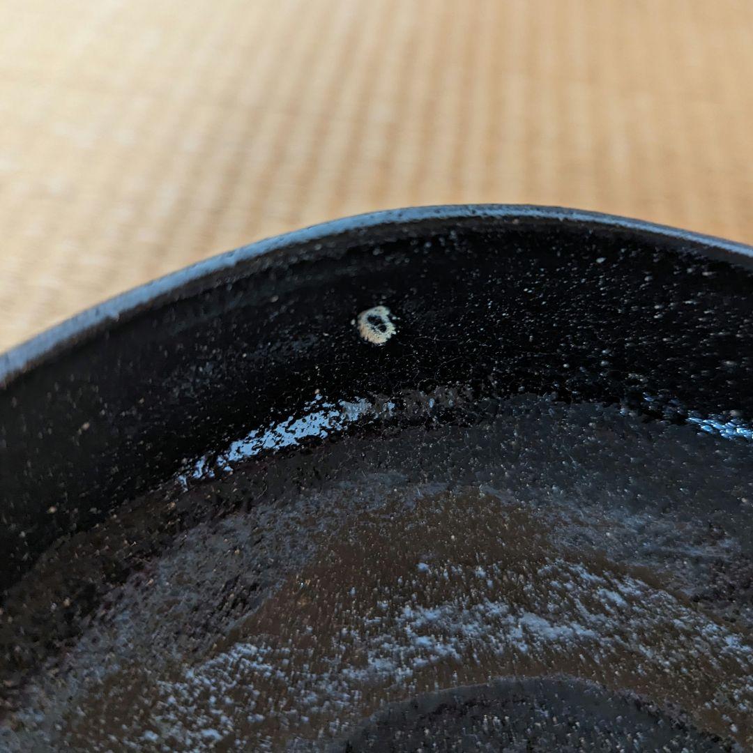 抹茶茶碗　黒楽の馬盥と赤楽の筒茶碗　箱なし