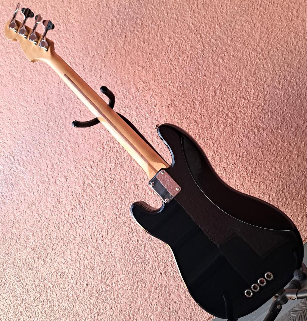■Fender P Bass Jr. PRECISION BASS フェンダー