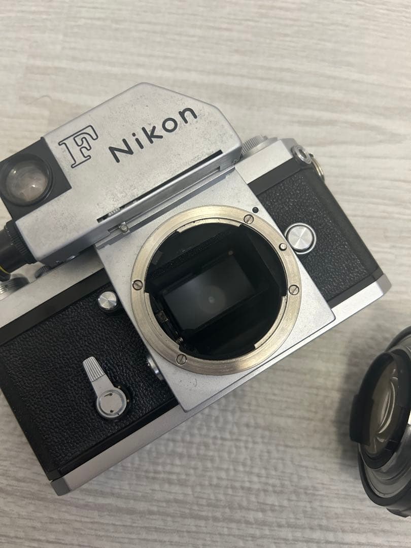 Nikon F 一眼レフ　フィルムカメラ　レンズ付き
