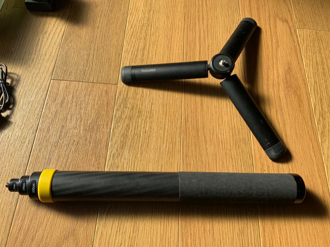 【早い者勝ち】Insta360 3m自撮り棒（三脚付）