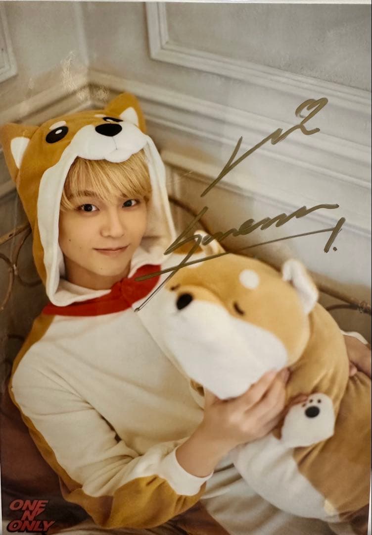 沢村玲　生誕キラリスクラッチ　サイン入り　写真　REI