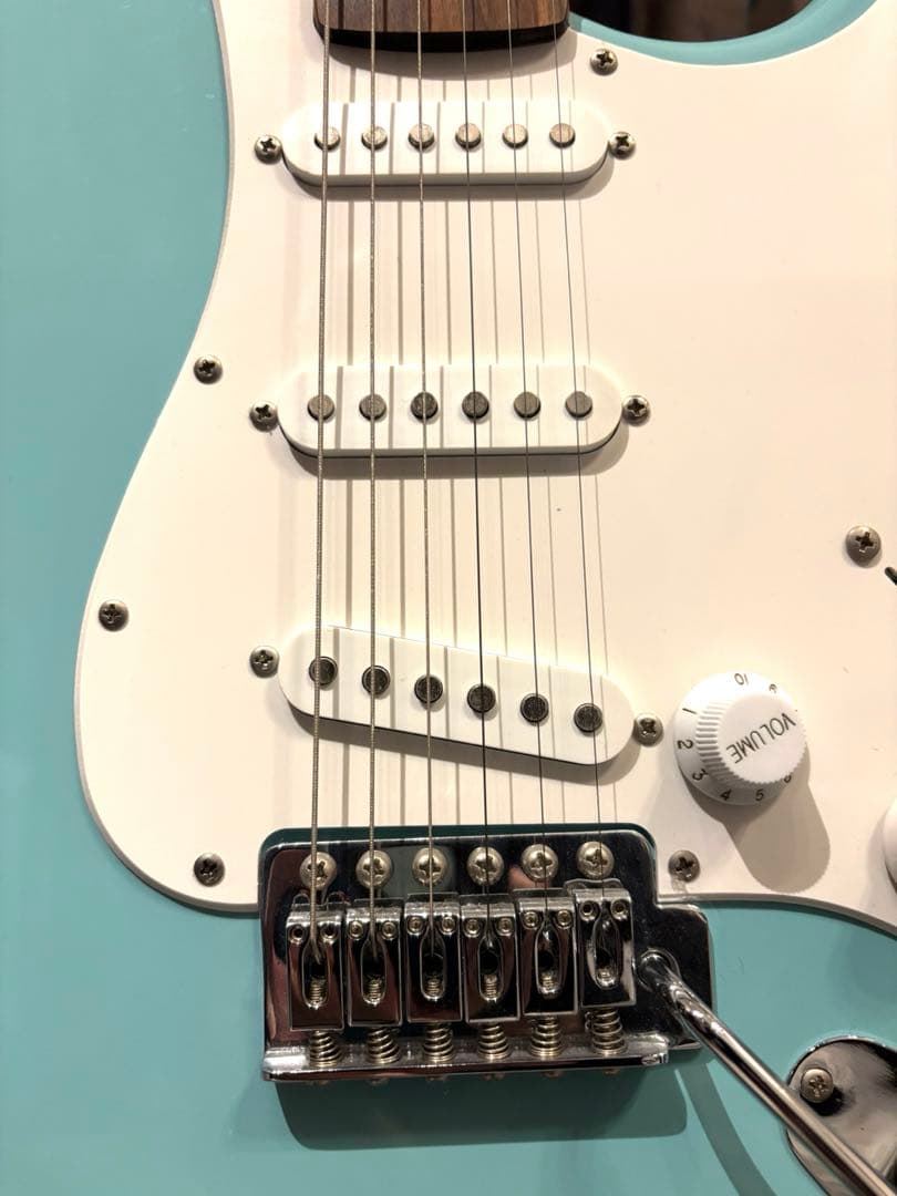 水色のSquier ストラト美品