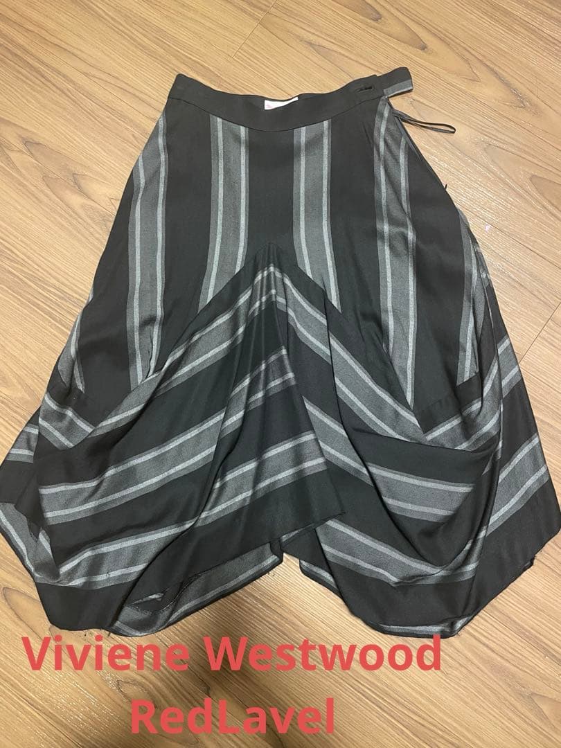 ヴィヴィアンウエストウッド　スカート　黒　変形　アシメ　オーブボタン　日本製